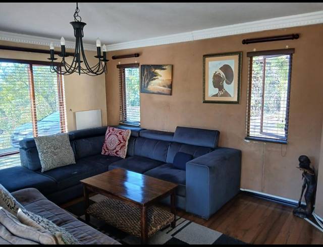 3 BEDROOM HOUSE FOR SALE IN FOREST HILLS